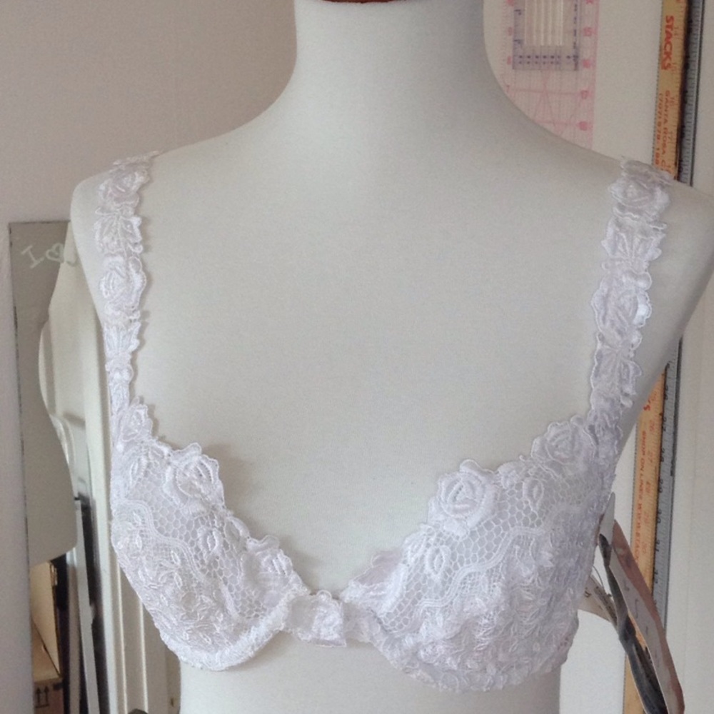 Bundle of 2 new bras 32B